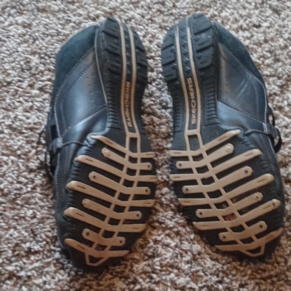 Shoes - Picture 2 of 3